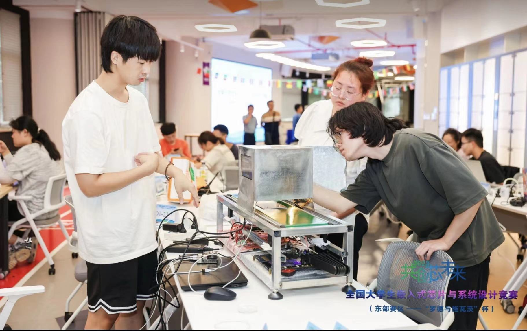 1.协办多项赛事，累积院校资源